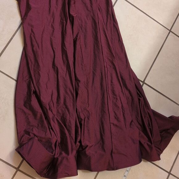 NWT Cynthia & Sahar Cascading Bow One Shoulder Satin Dress Cabernet Red L - Picture 3 of 16